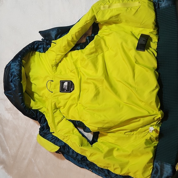 The northface vest 550 for women size XS - Picture 4 of 8